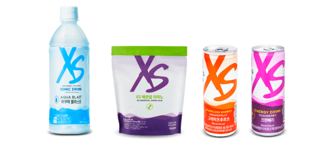 XS 에너지 업 프로모션 이미지 : 아쿠아 블라스트, XS 에센셜 아미노, 그레이프 후르츠, 크랜베리